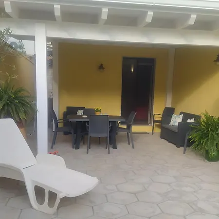 La Casetta Col Cortile Apartament Lecce
