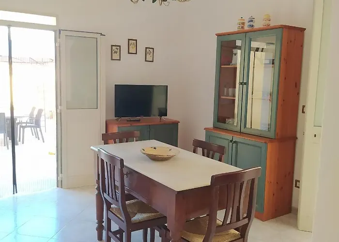 La Casetta Col Cortile Apartment *